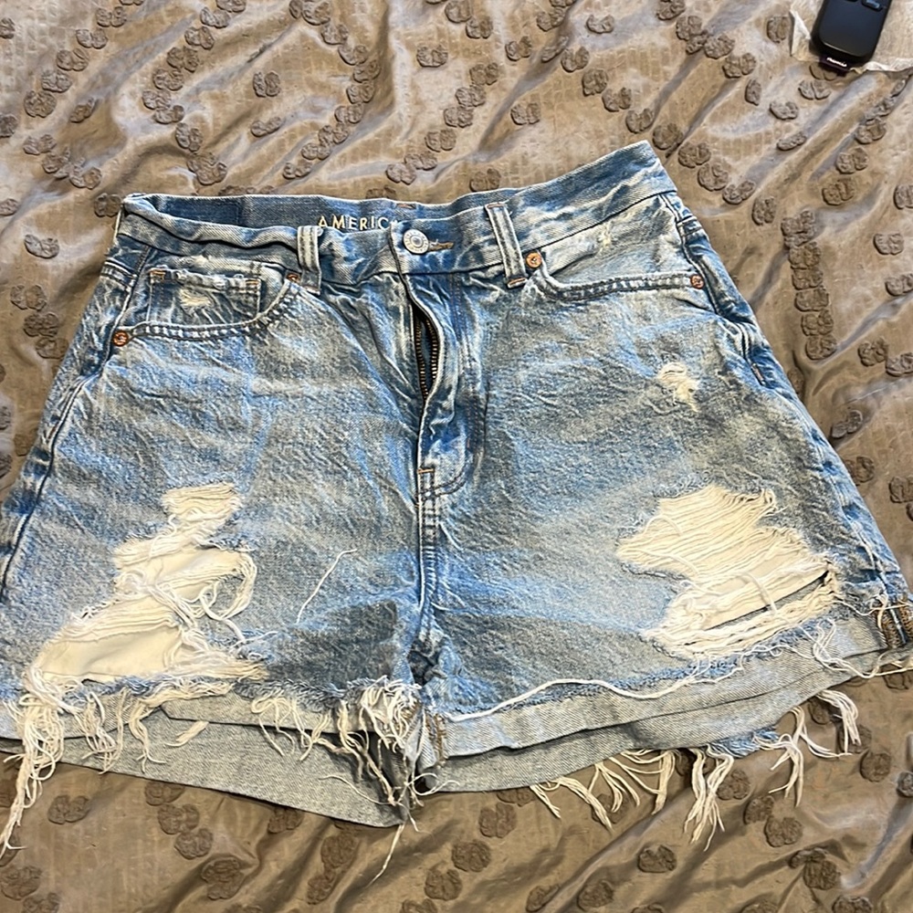 AE Shorts